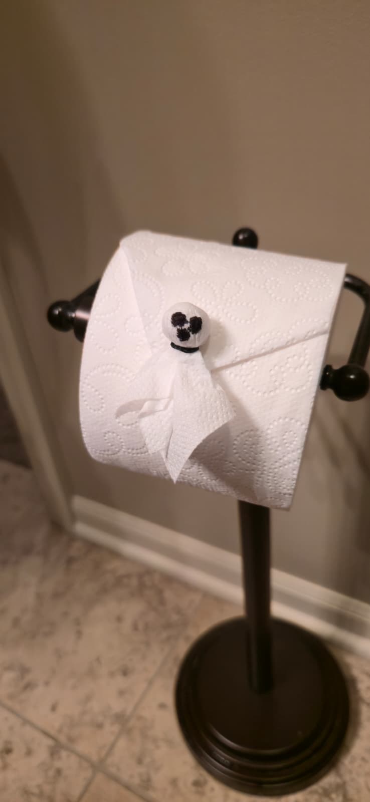 Toilet paper bow detail